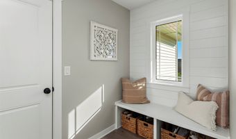 2805 20th St SW, Altoona, IA 50009