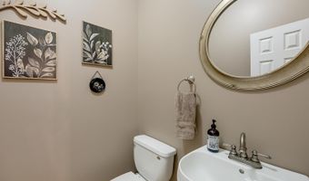 5120 Country Hills Dr, Aurora, IN 47001