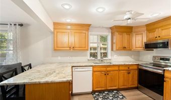 72 Nichols Rd, North Kingstown, RI 02852