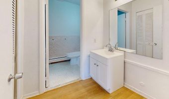 1225 Island Dr 103, Ann Arbor, MI 48105