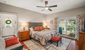 4 Waterbird Dr, Beaufort, SC 29907