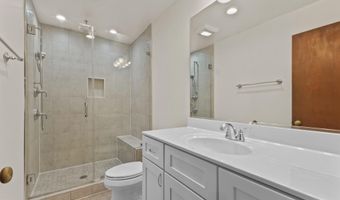 612 S QUINCY St, Arlington, VA 22204