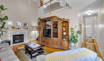 16 Weathervane Rd 16, Bristol, CT 06010