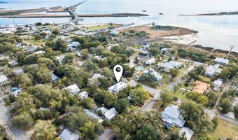 107 Ave B, Apalachicola, FL 32320