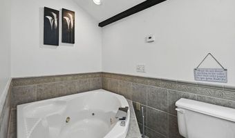 822 S COUNTY ROAD T, Amherst Junction, WI 54407
