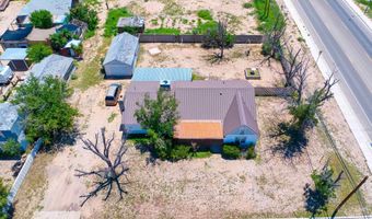 323 L St, Carlsbad, NM 88220