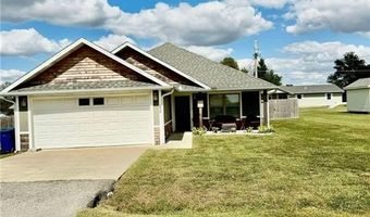 628 W 32nd Pl, Baxter Springs, KS 66713