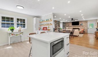 1203 Flintshire Dr, Albemarle, NC 28001