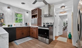 6784 Grandview Dr, Andover, OH 44003