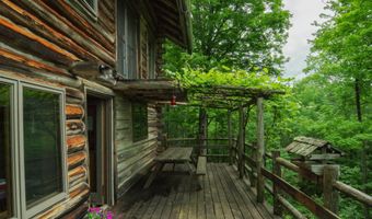 58 River Rd, Abbot, ME 04406
