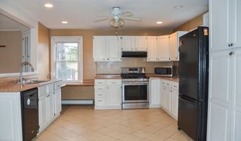 45 Elm Ave, Augusta, ME 04330