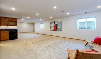 4817 Waller St, Ames, IA 50014