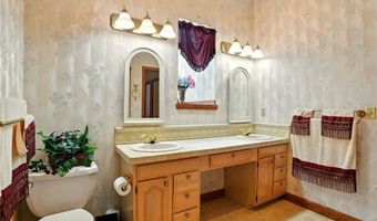 2526 Ashbrook Dr, Ashtabula, OH 44004