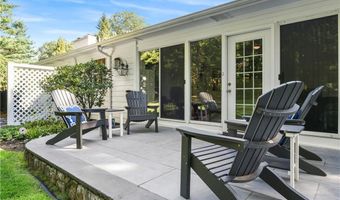 91 Cindyann Dr, East Greenwich, RI 02818