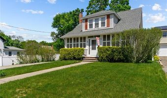 64 Dyer Ave, East Providence, RI 02915