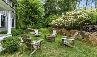 99 Porchuck Rd, Greenwich, CT 06831
