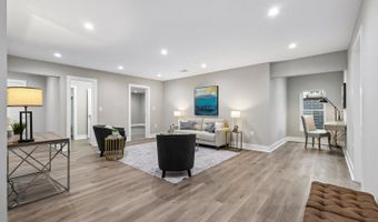 735 N GEORGE MASON Dr, Arlington, VA 22203
