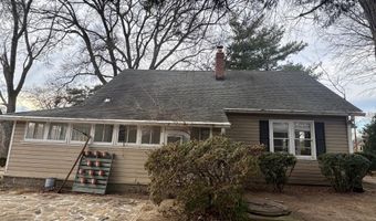 491 N LATHAM St N, Alexandria, VA 22304