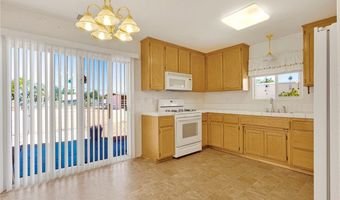 14570 Gayhead, Apple Valley, CA 92307