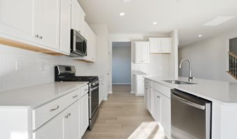 738 N Iron Hill St, Boiling Springs, SC 29316