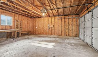 646 Center Dr, Ann Arbor, MI 48103