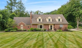 70 S Meadowcroft Dr, Akron, OH 44313