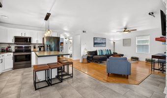 4044 Mindanao St, Bay St. Louis, MS 39520