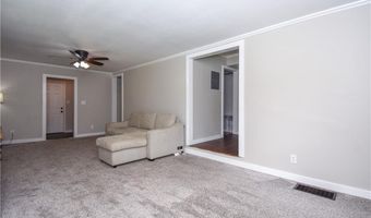 1458 CLUBVIEW Dr, Alexander City, AL 35010