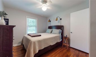 2461 Woodridge Dr, Decatur, GA 30033