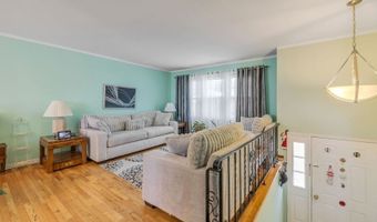 21 Liberty St, Andover, NJ 07801