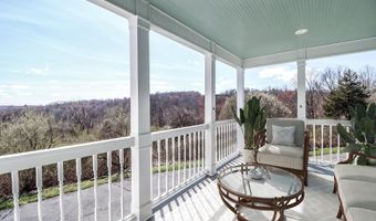 10 Trailing Ridge Rd, Brookfield, CT 06804
