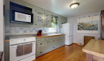 2069 North Ave, Burlington, VT 05408