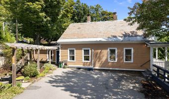 219 High St 3, Brattleboro, VT 05301