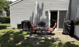 7 S Seas Ct, Barnegat, NJ 08005
