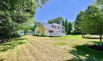 8 Pilgrim Rd, Ashland, MA 01721