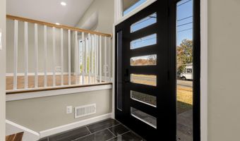 8730 EWING Dr, Bethesda, MD 20817