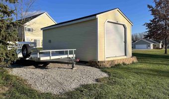 105 Linden Ln, Albia, IA 52531