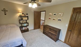 39081 Greenwood Ln, Aberdeen, SD 57401