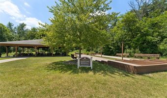 915 Cimarron Oval, Aurora, OH 44202
