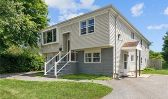 132 Maple Ave, Middletown, RI 02842