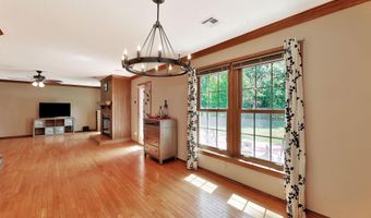 324 N Lakeside Dr, Andover, KS 67002