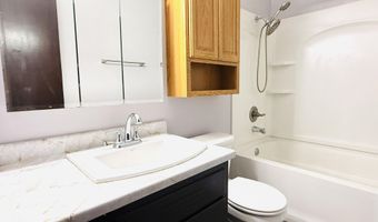 704 S Harrison St, Aberdeen, SD 57401