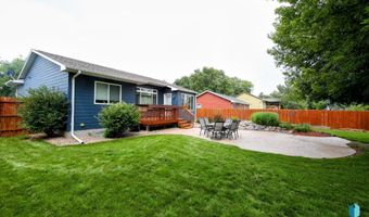 712 S 7th Ave, Brandon, SD 57005