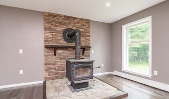 27 South St, Blandford, MA 01008