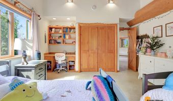11361 Hideaway Trl, Anchorage, AK 99507