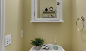 93 North Dr, Almo, KY 42020
