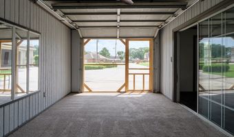605 Plantation Dr, Adel, GA 31620