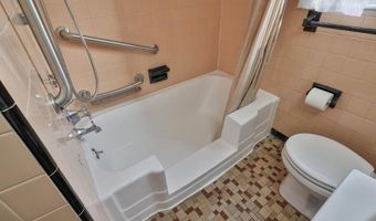 1717 W CEDAR St, Allentown, PA 18104