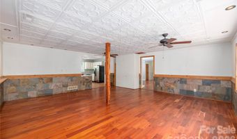 35 McKinney Rd, Asheville, NC 28805