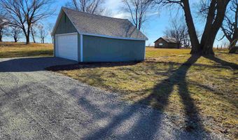 2083 Iowa Rd, Allerton, IA 50008